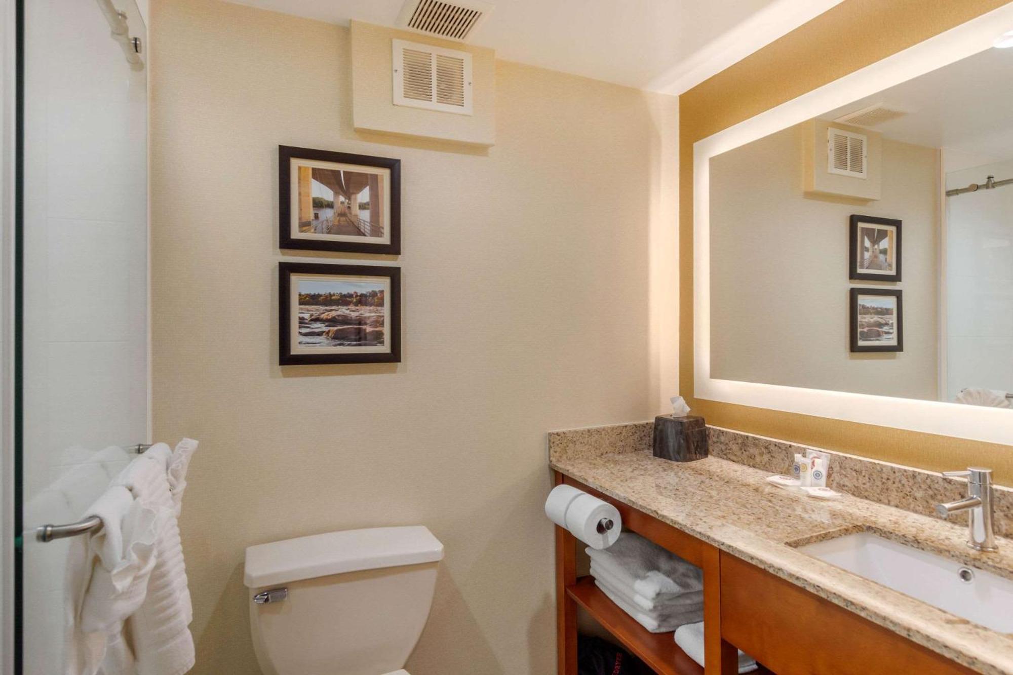 Comfort Suites Southpark Colonial Heights Exterior photo