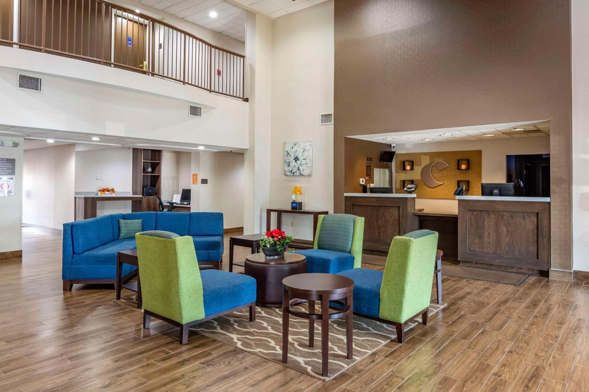 Comfort Suites Southpark Colonial Heights Exterior photo